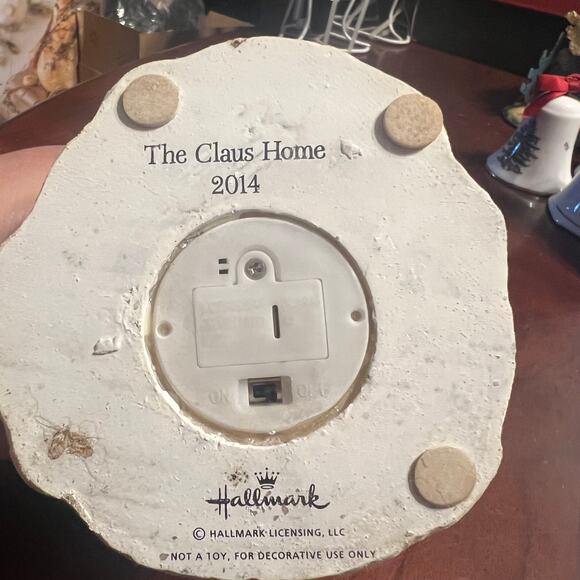 Hallmark The Claus Home 2014 Retro Christmas Cottage Mini Lights Up Ornament - Picture 5 of 8